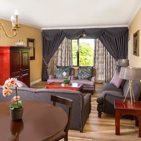 Avani Gaborone Resort & Casino Екстериор снимка