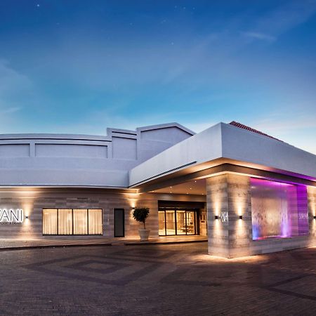 Avani Gaborone Resort & Casino Екстериор снимка