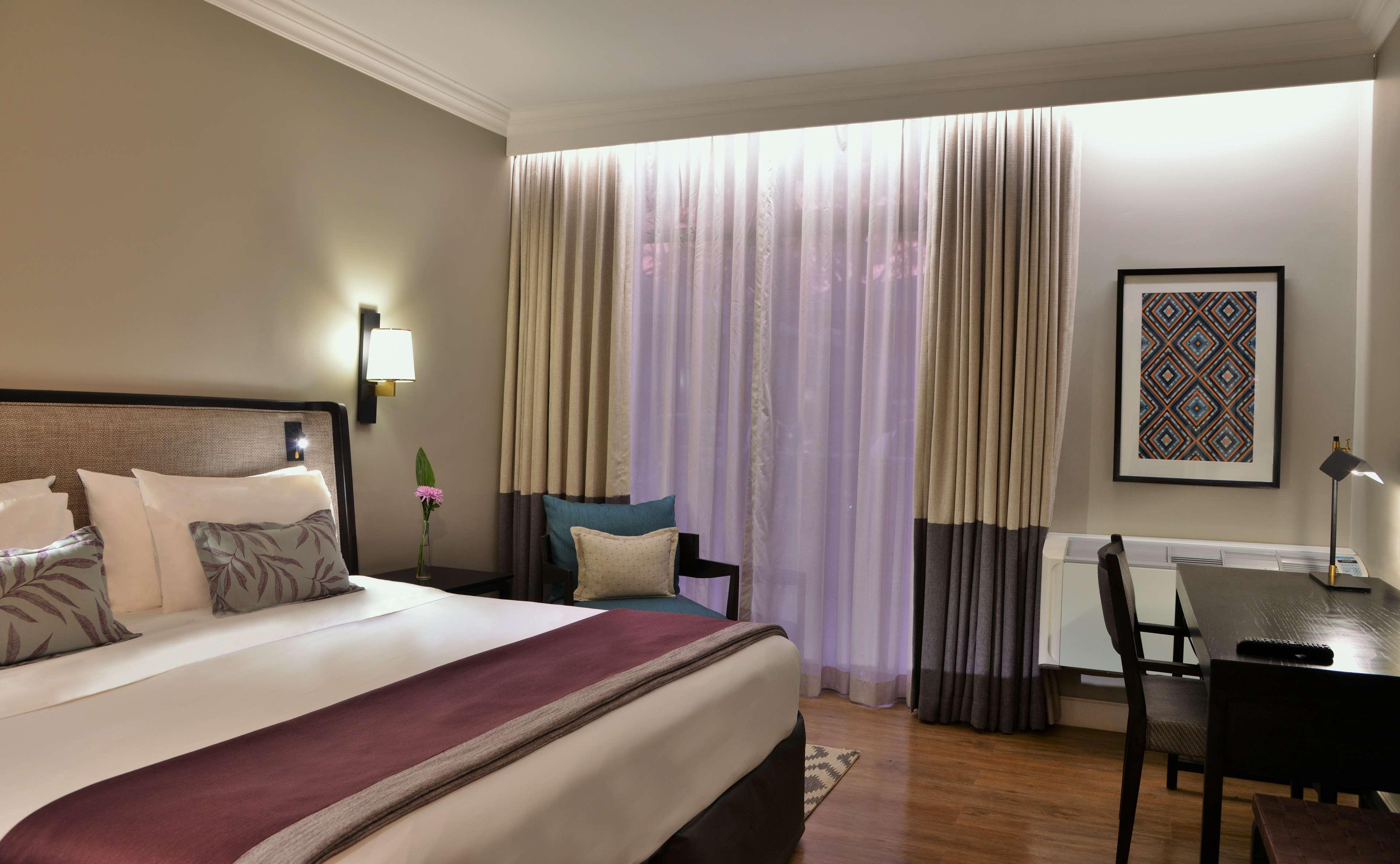 Avani Gaborone Resort & Casino Екстериор снимка
