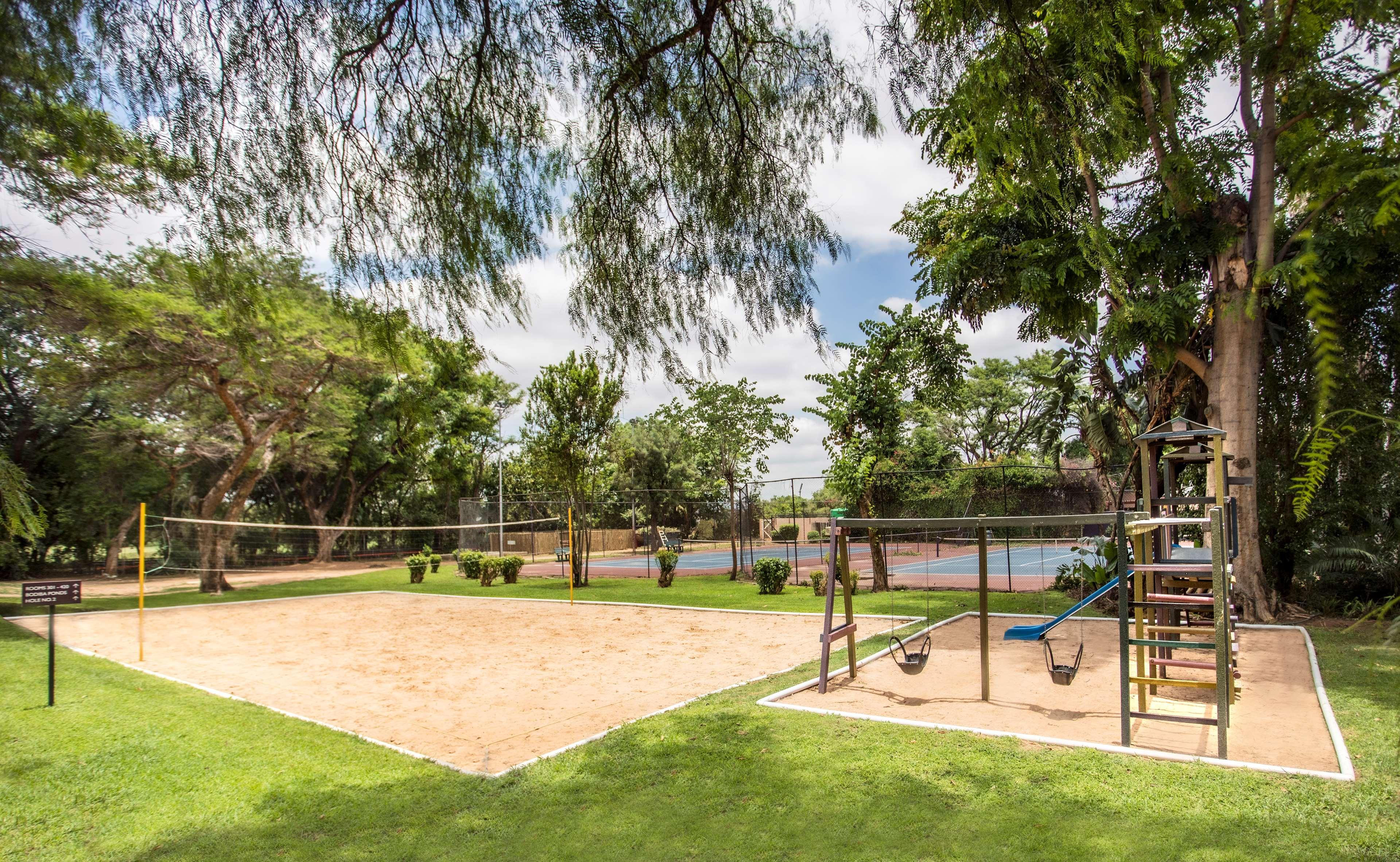 Avani Gaborone Resort & Casino Екстериор снимка