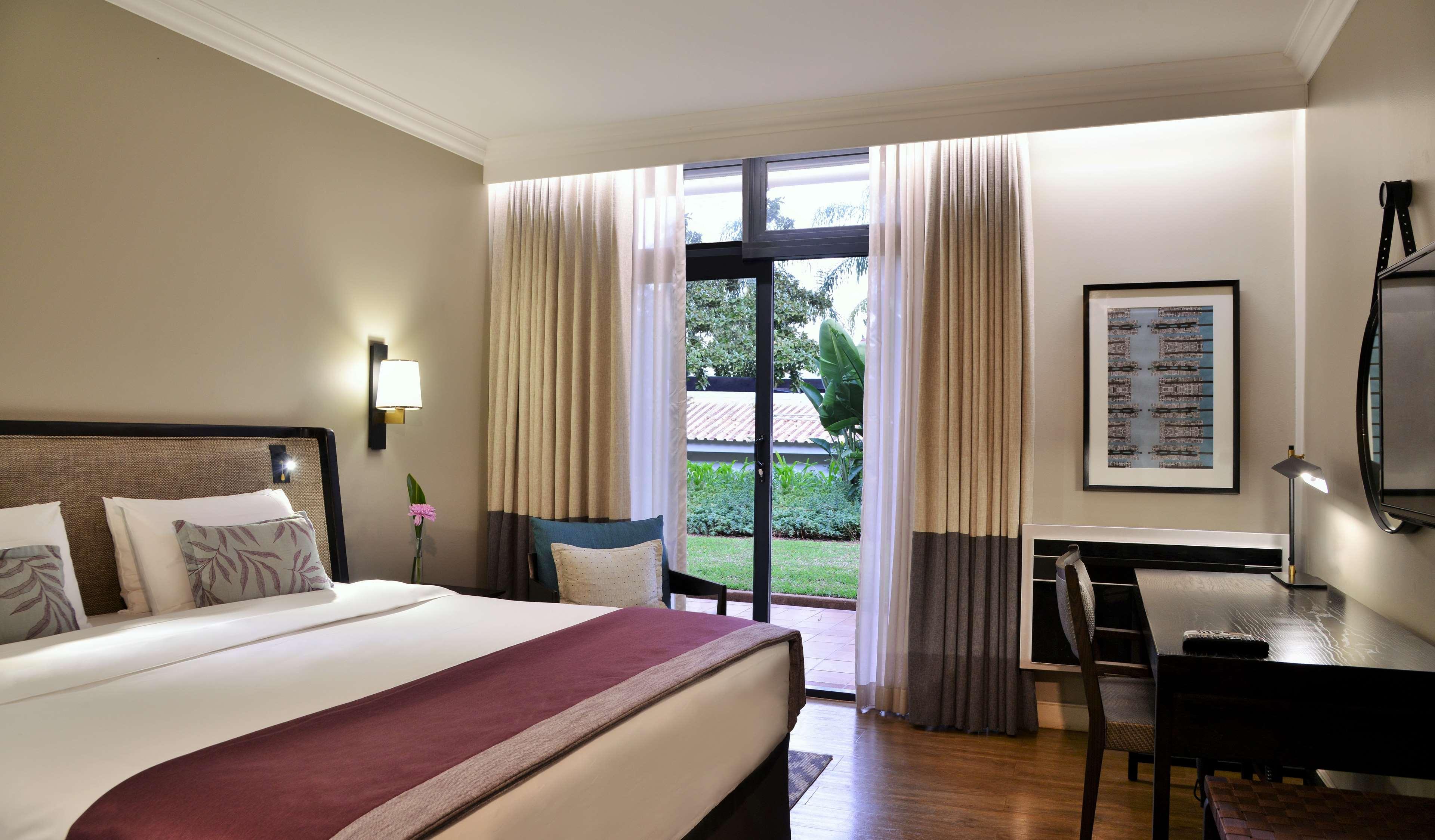 Avani Gaborone Resort & Casino Екстериор снимка