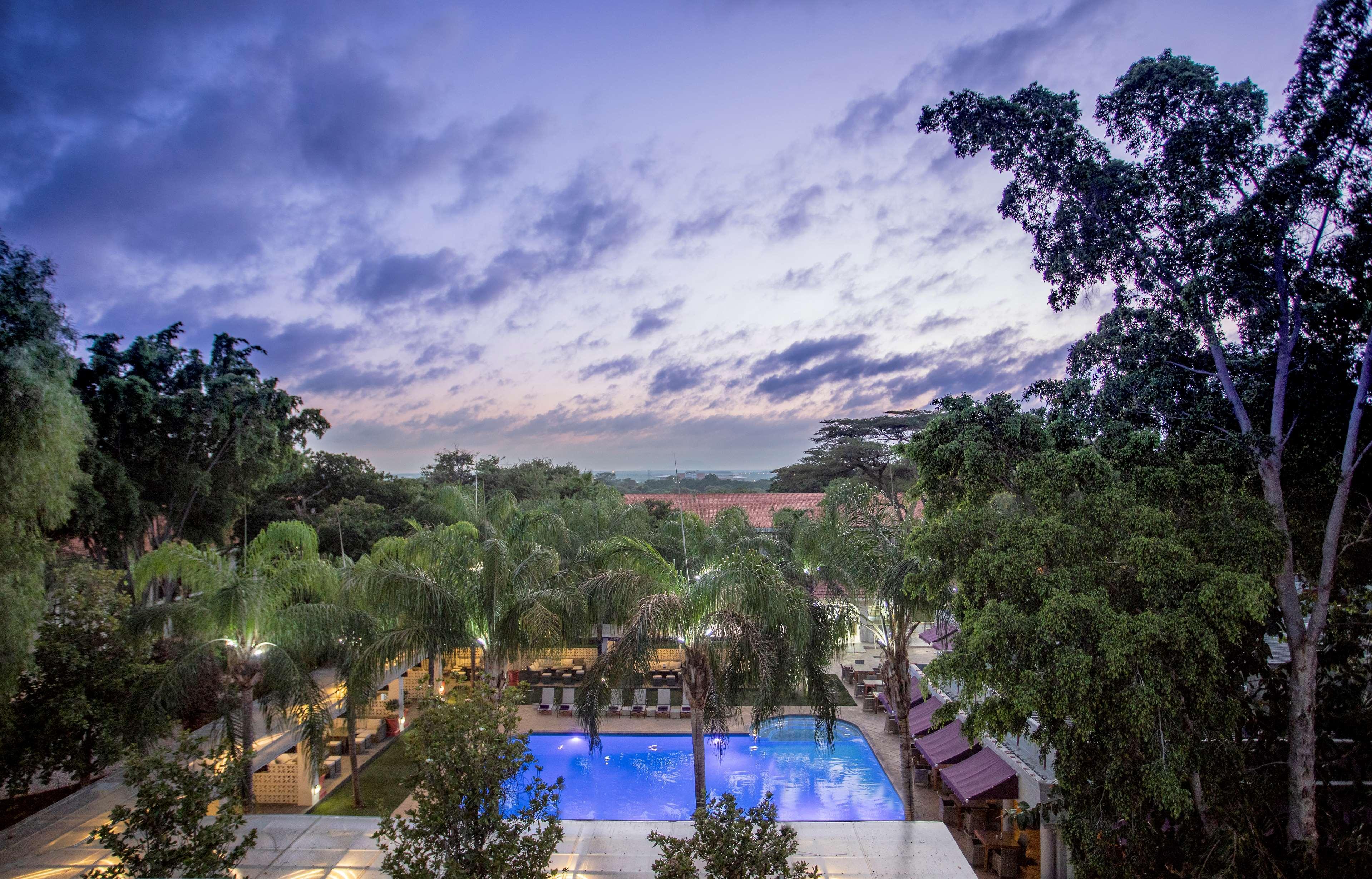 Avani Gaborone Resort & Casino Екстериор снимка