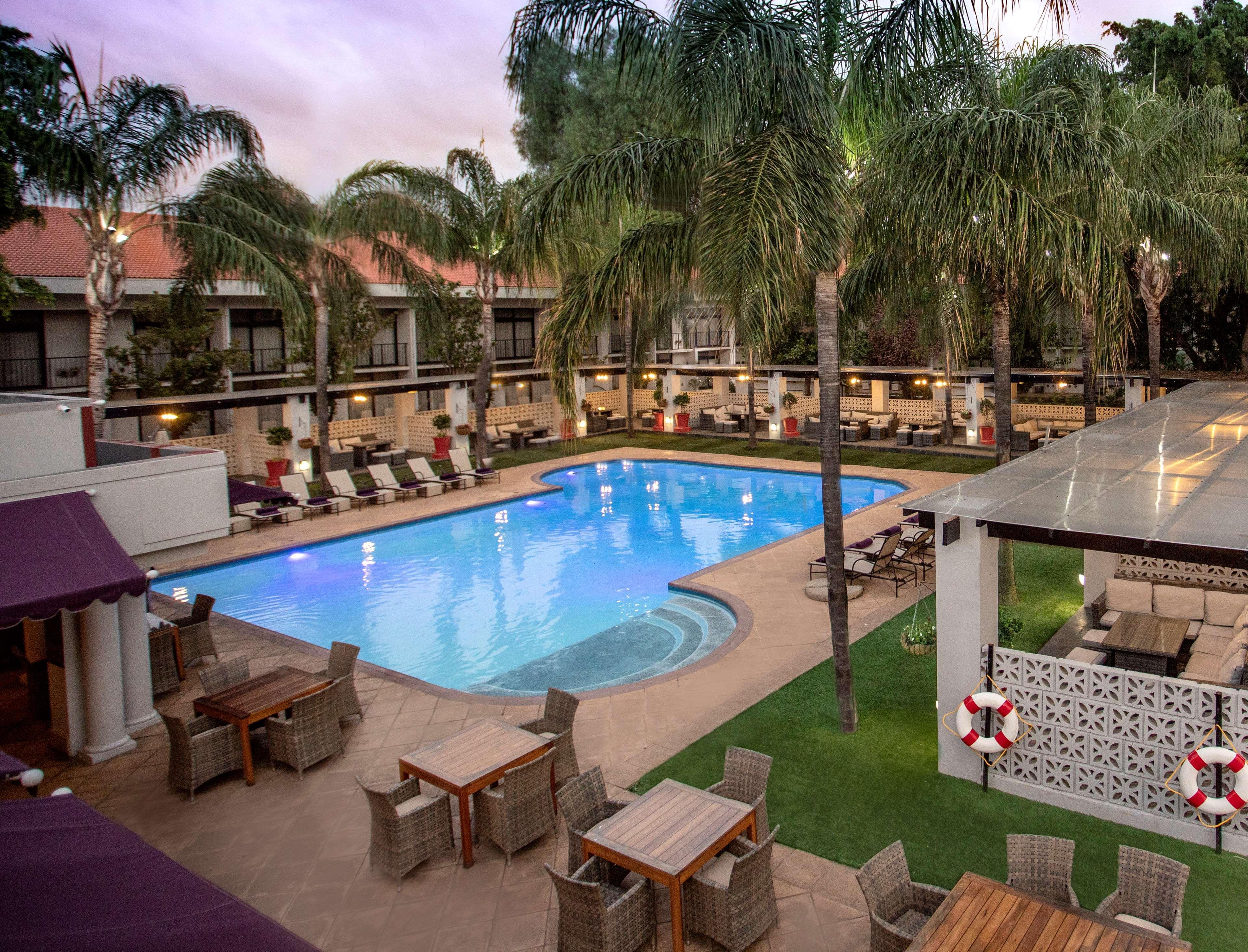 Avani Gaborone Resort & Casino Екстериор снимка