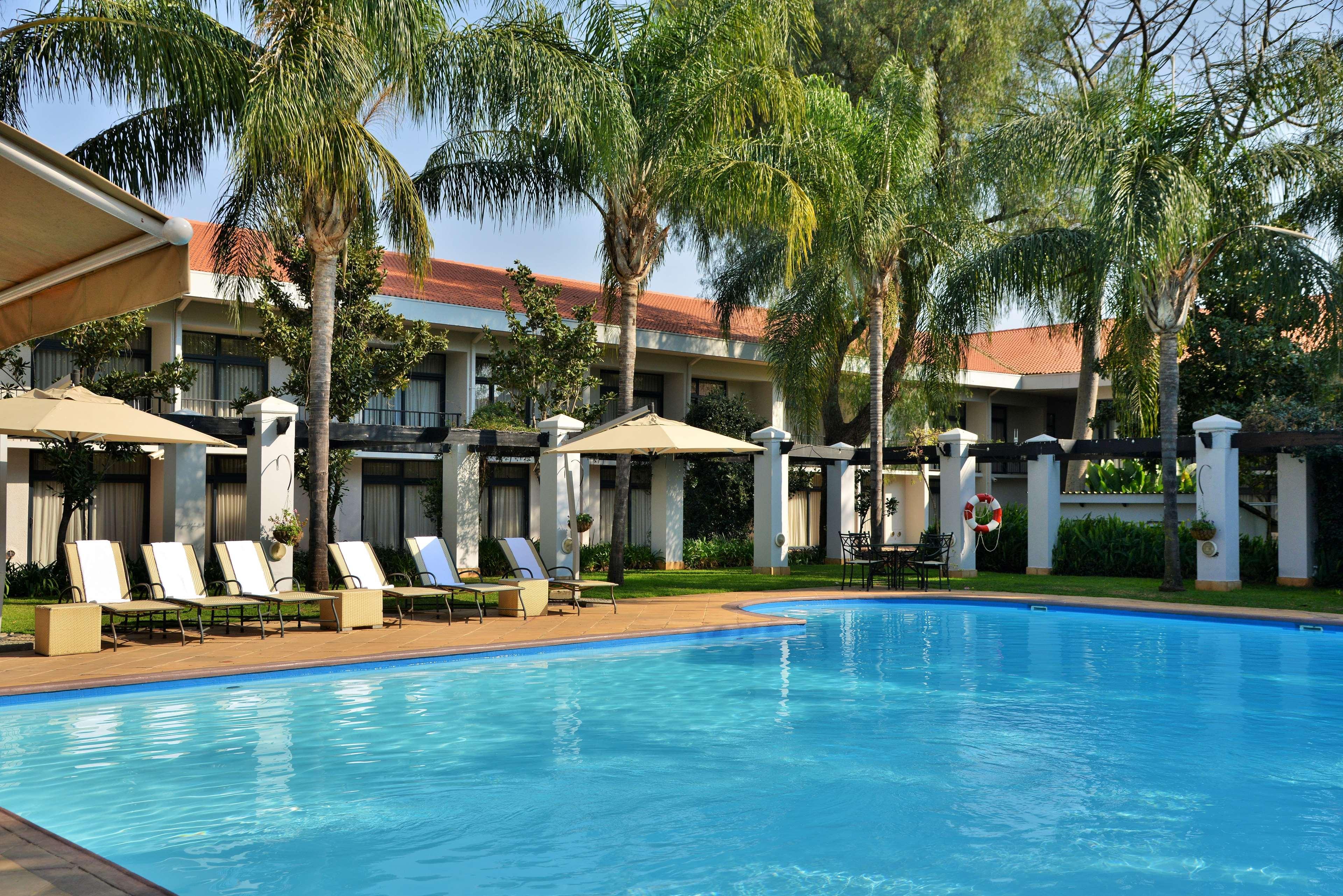 Avani Gaborone Resort & Casino Екстериор снимка