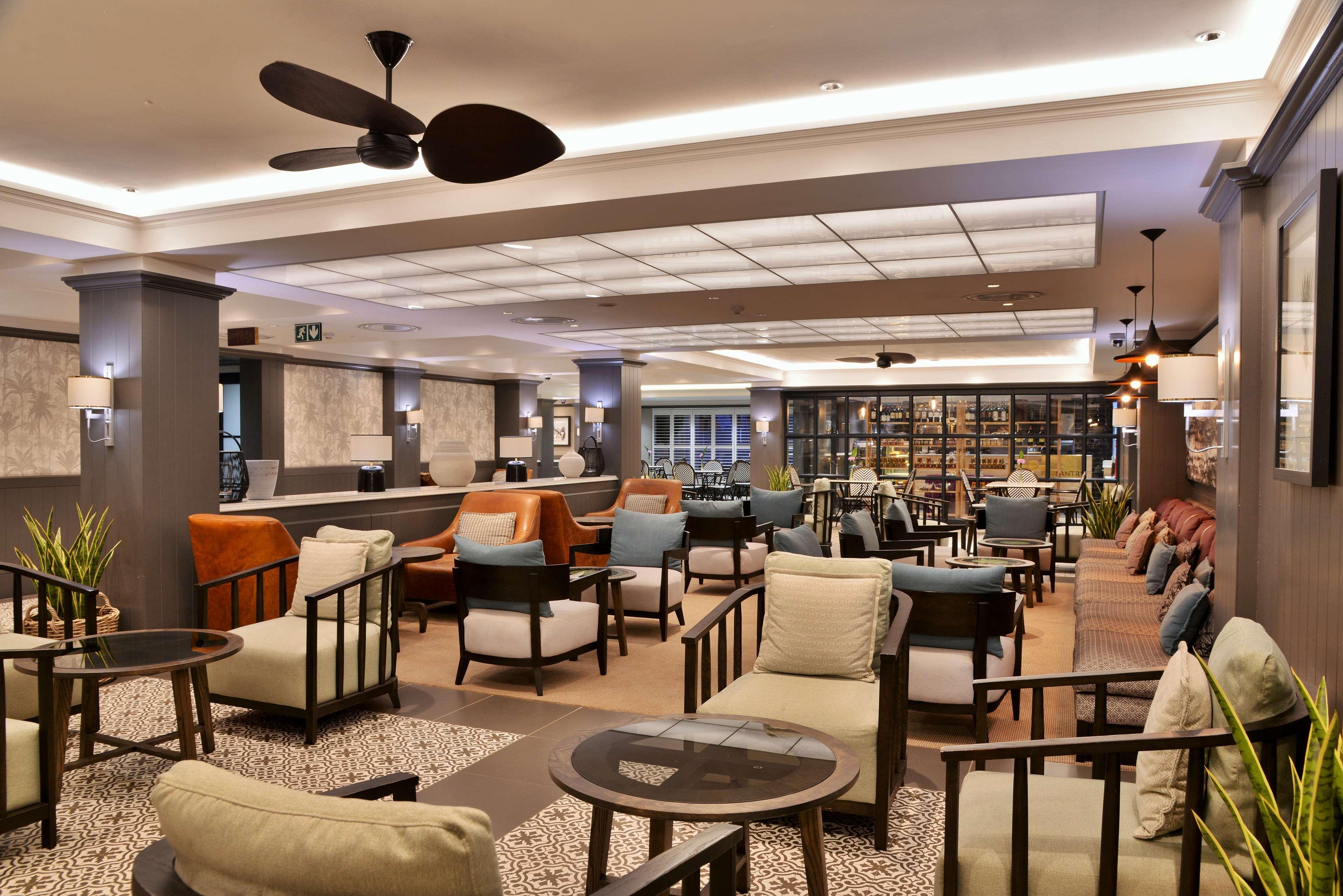 Avani Gaborone Resort & Casino Екстериор снимка